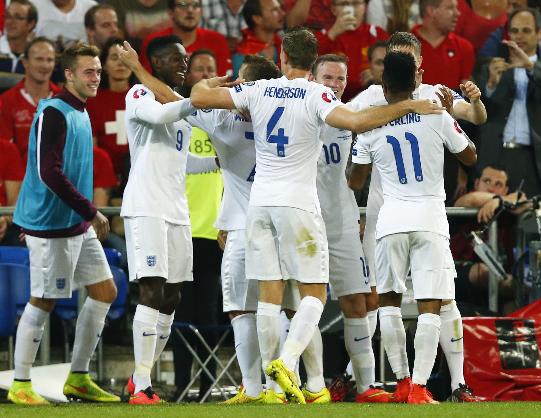 VIDEO England 2-0 Switzerland: Highlights, Goals; Welbeck Double ...