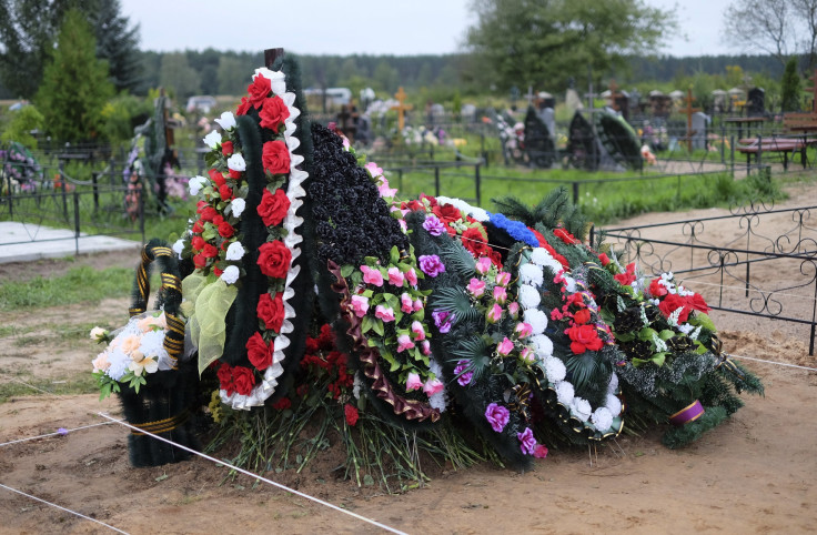 Ukraine Russian troops graves