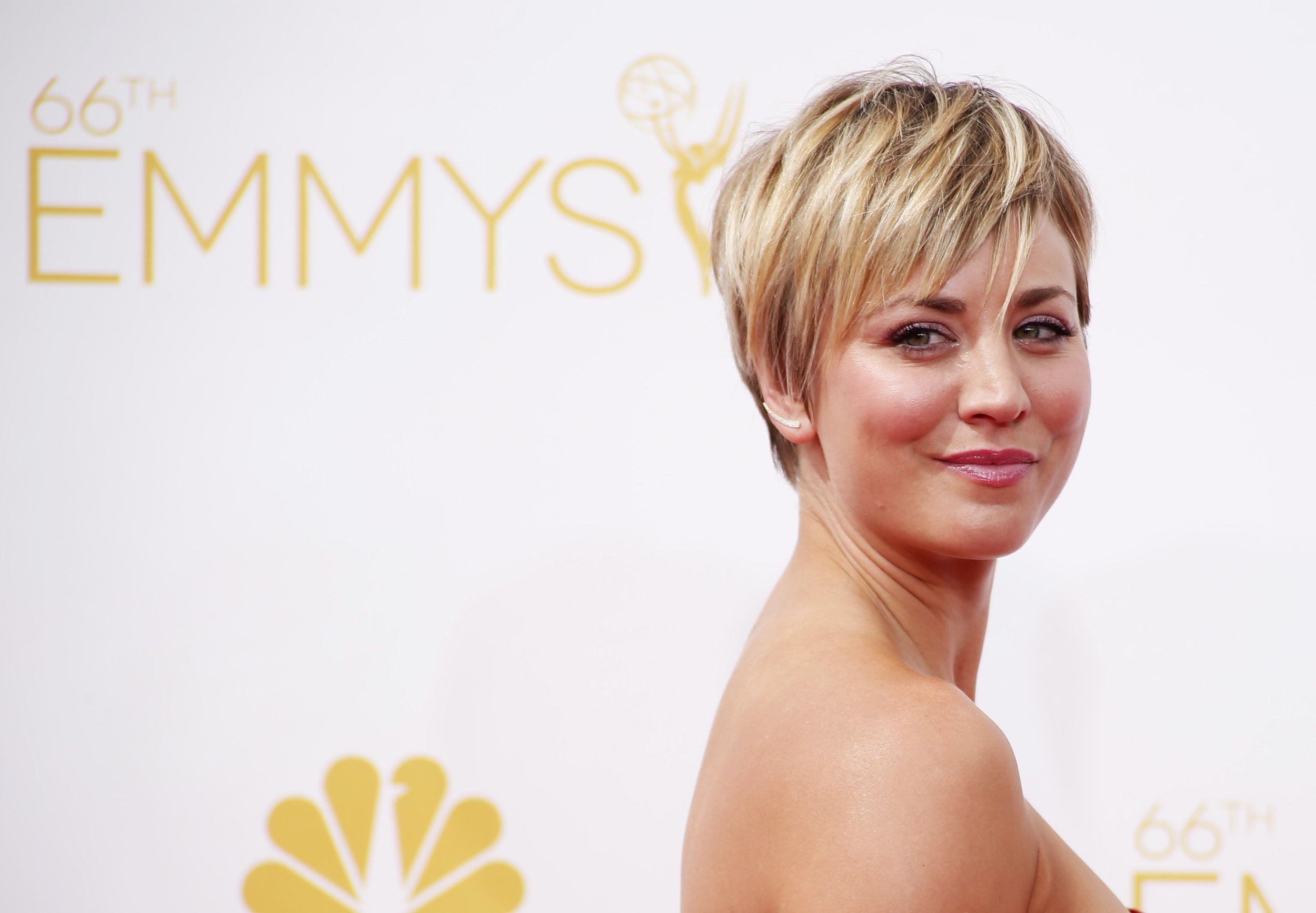 Kaley Cuoco - Kaley Cuoco Opens Up About Nude Photo Hack, Says 'Big Bang' Co-Stars Helped  Her Laugh Off Leak