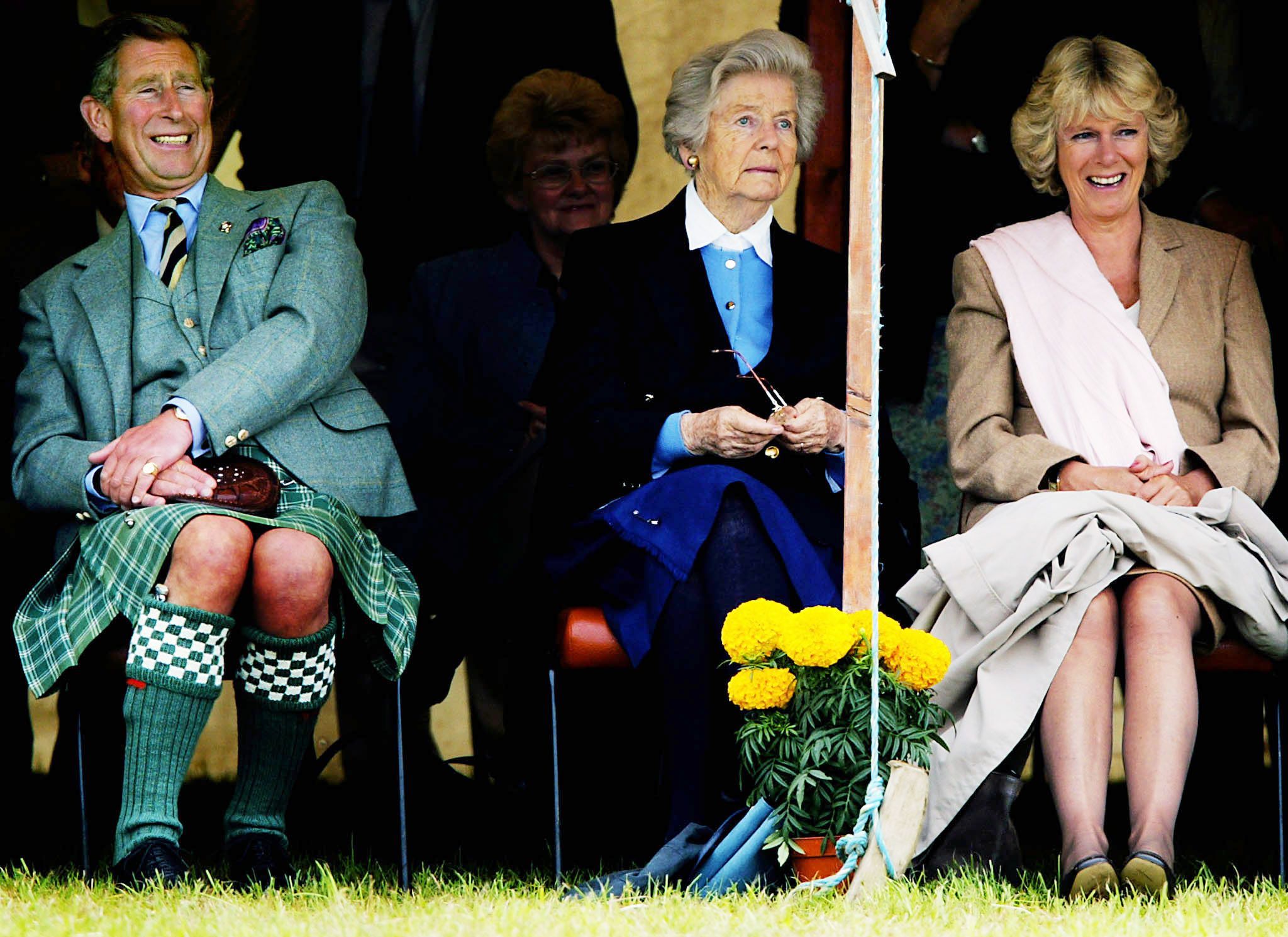 Duchess Of Devonshire Last Mitford Sister Dies At 94 Ibtimes