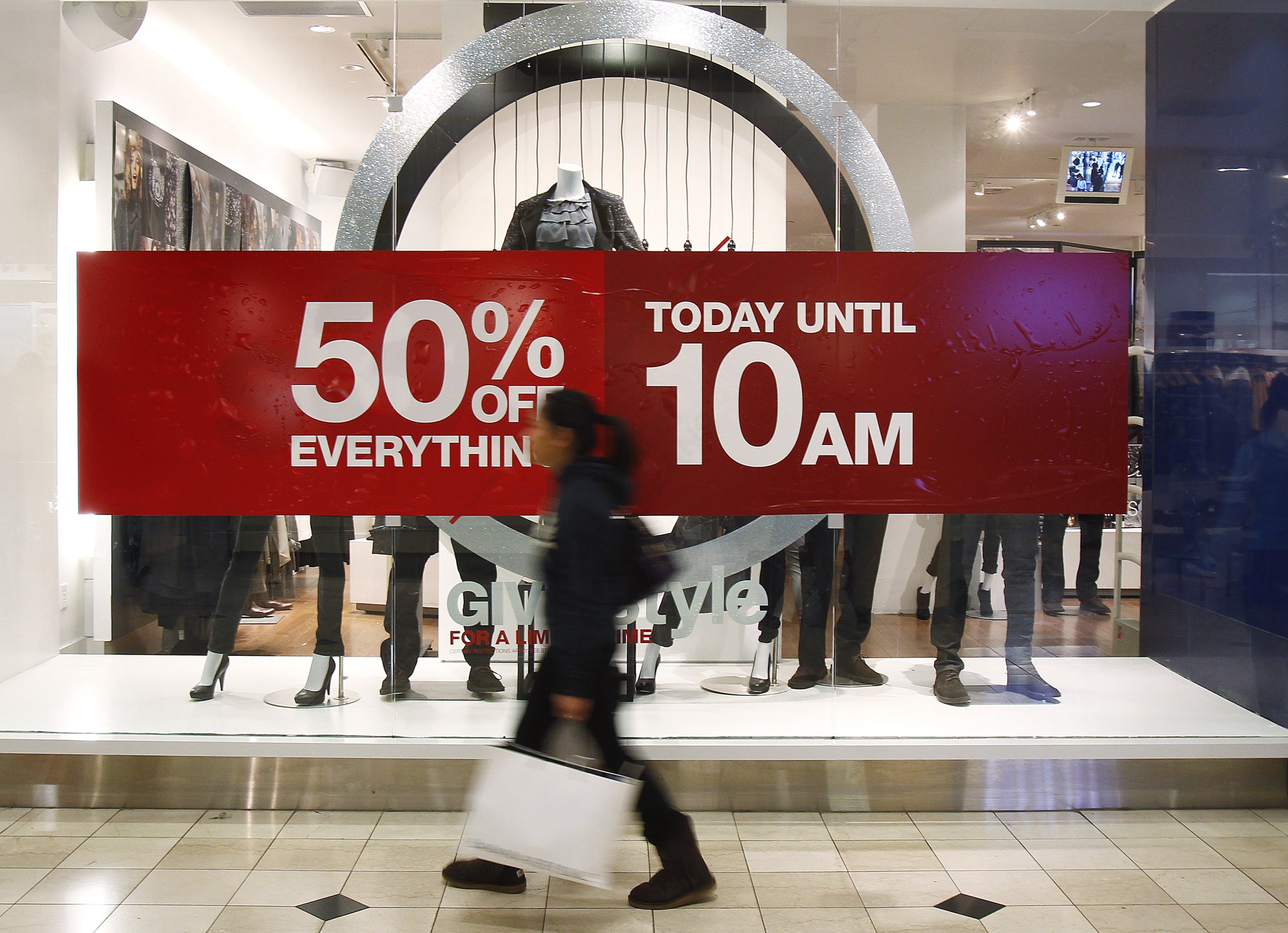 Retail Sales Will See A Boost This Holiday Season: Deloitte | IBTimes