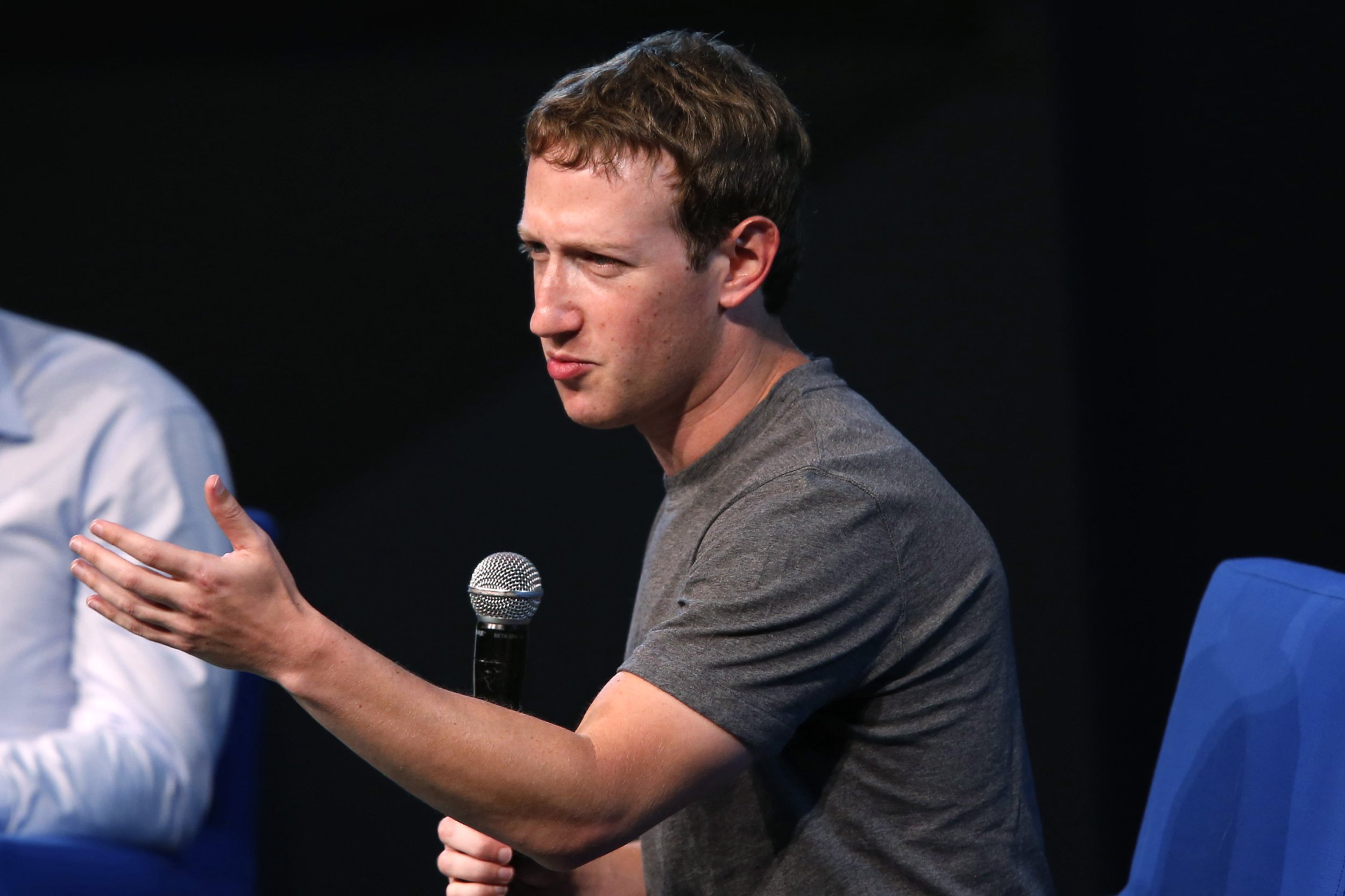 Facebook CEO Mark Zuckerberg Courts China By Giving Public Interview