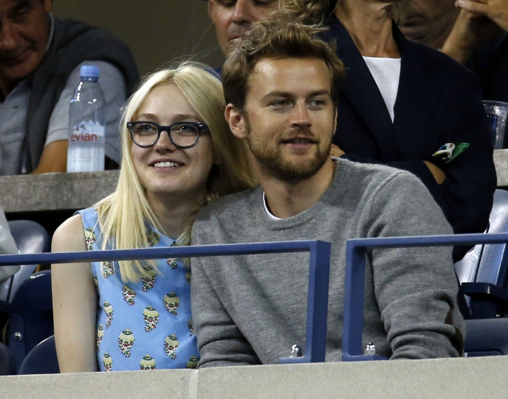 Dakota Fanning, Jamie Strachan