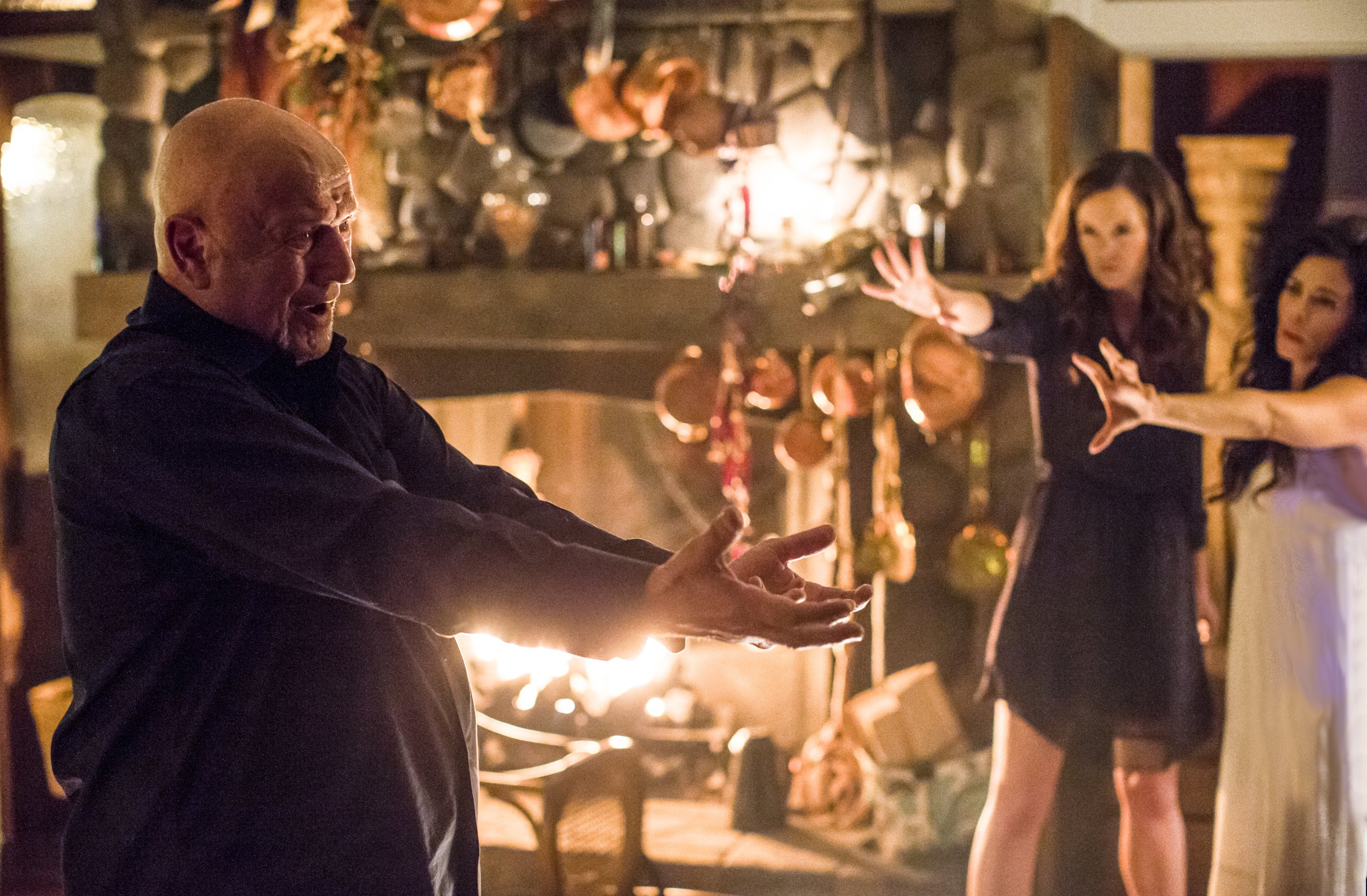 ‘witches Of East End Season 2 Spoilers Who Died In The Finale Recap