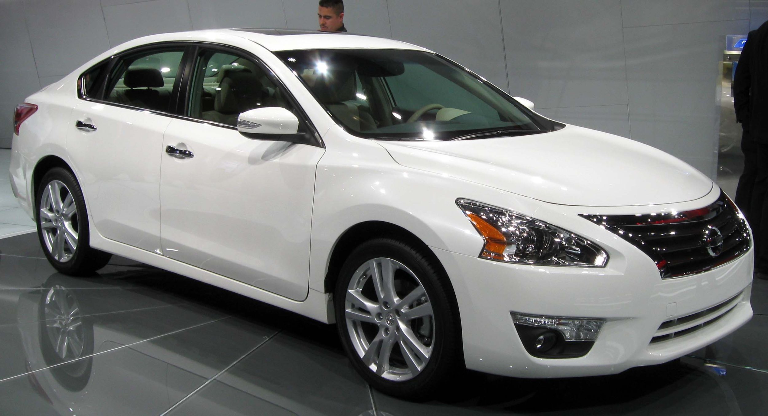 Auto Recalls Hood Of Nissan Altima Could Pop Up While Driving