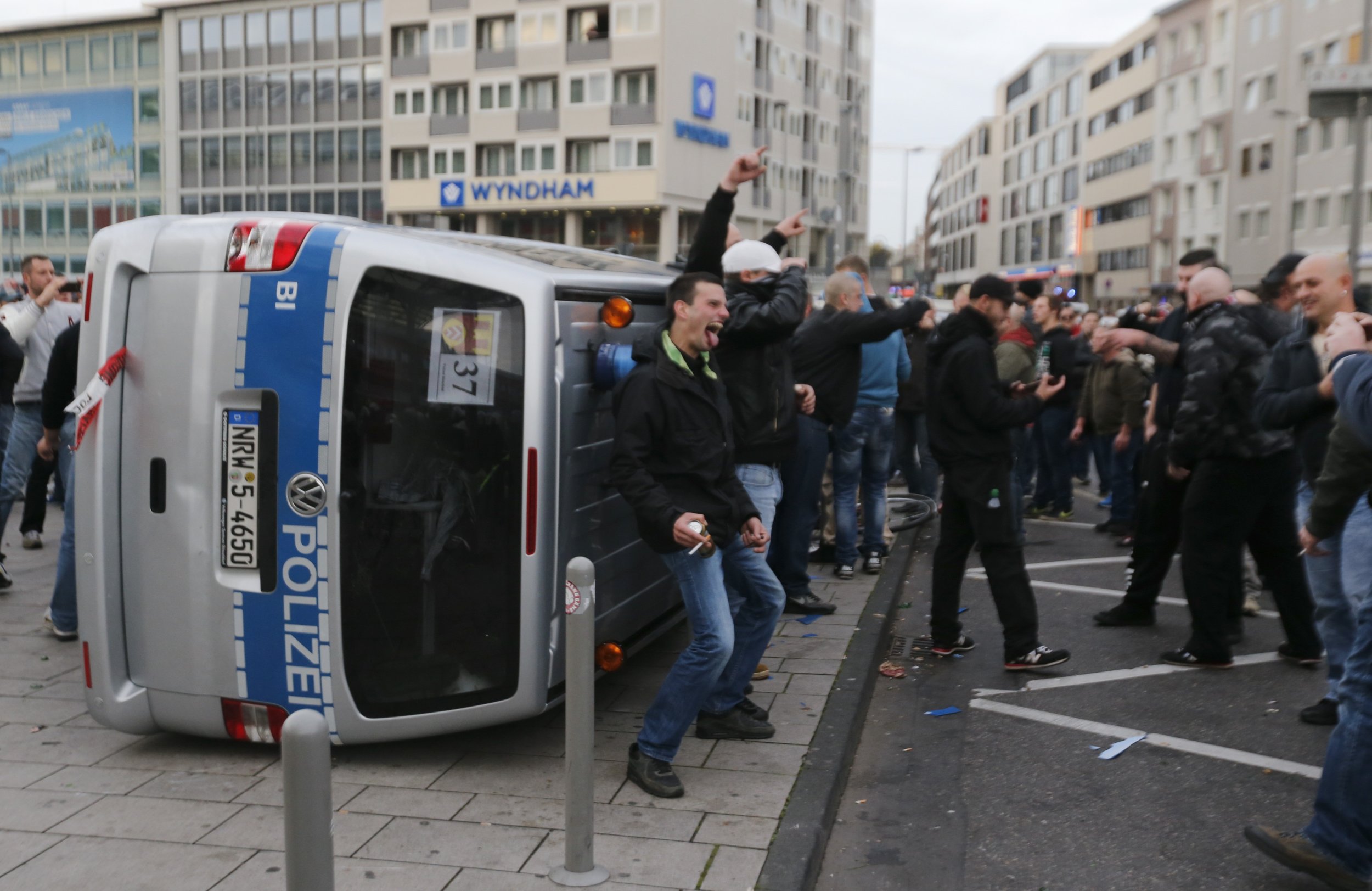 Cologne Hooligan Riot: Alleged Neo-Nazis Clash With German Police In ...