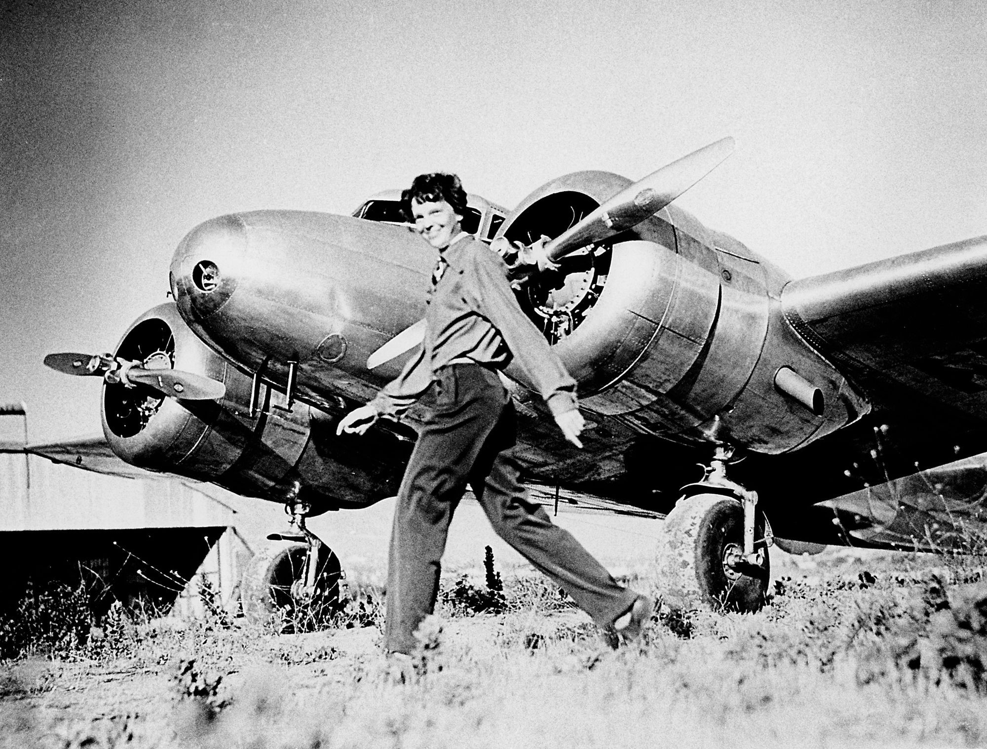 Amelia Earhart Plane Found? Fragment Recovered In Pacific Matches ...