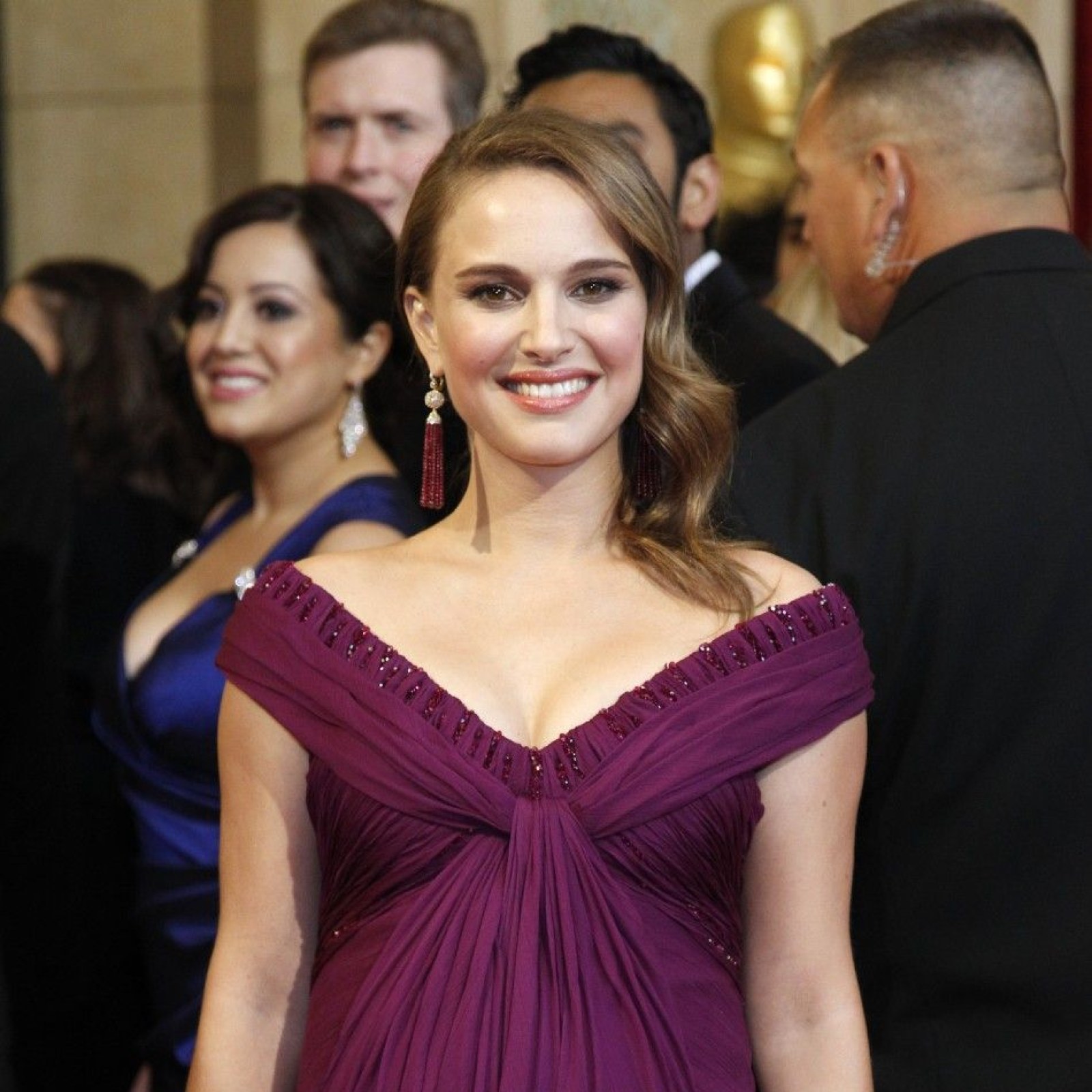 natalie portman purple dress Oscars Red Carpet 2011