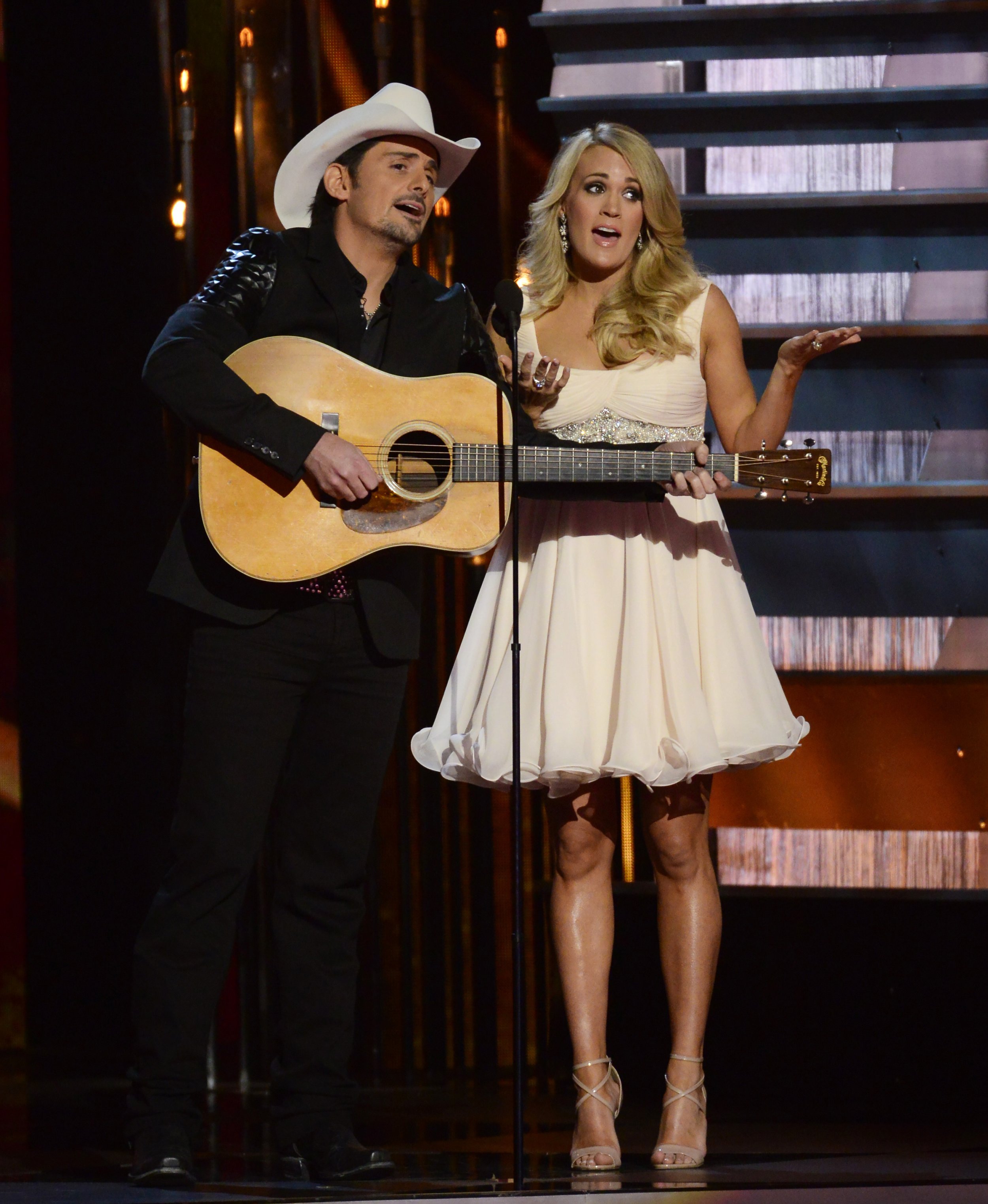 PHOTOS: Who Is Hotter? CMA Babes Carrie Underwood And Taylor Swift