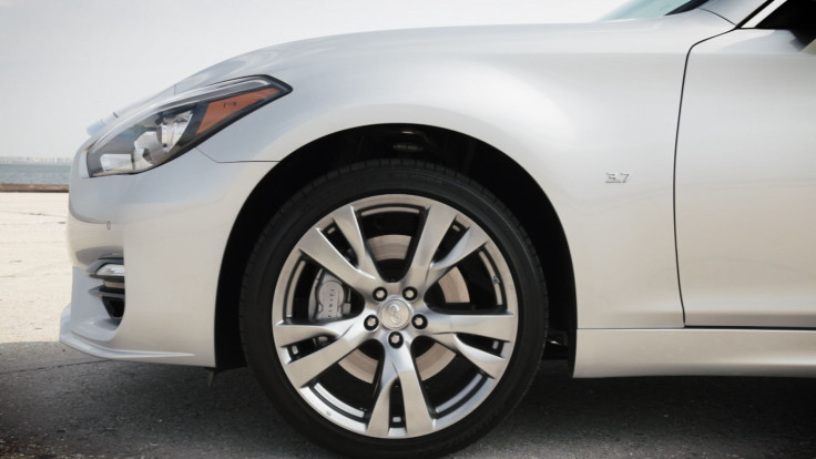 Infiniti Q70S Brakes