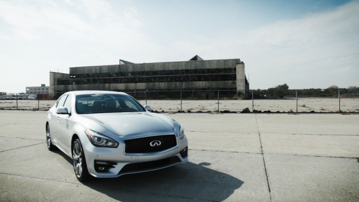 Infiniti Q70S wide