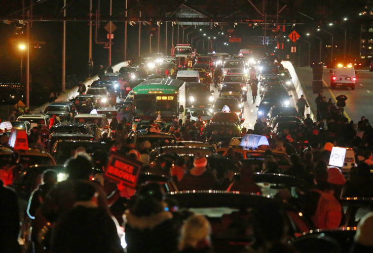 Garner protesters block West Side Highway in NYC