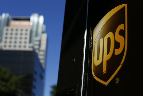 UPS, Fedex Expect High Holiday Returns