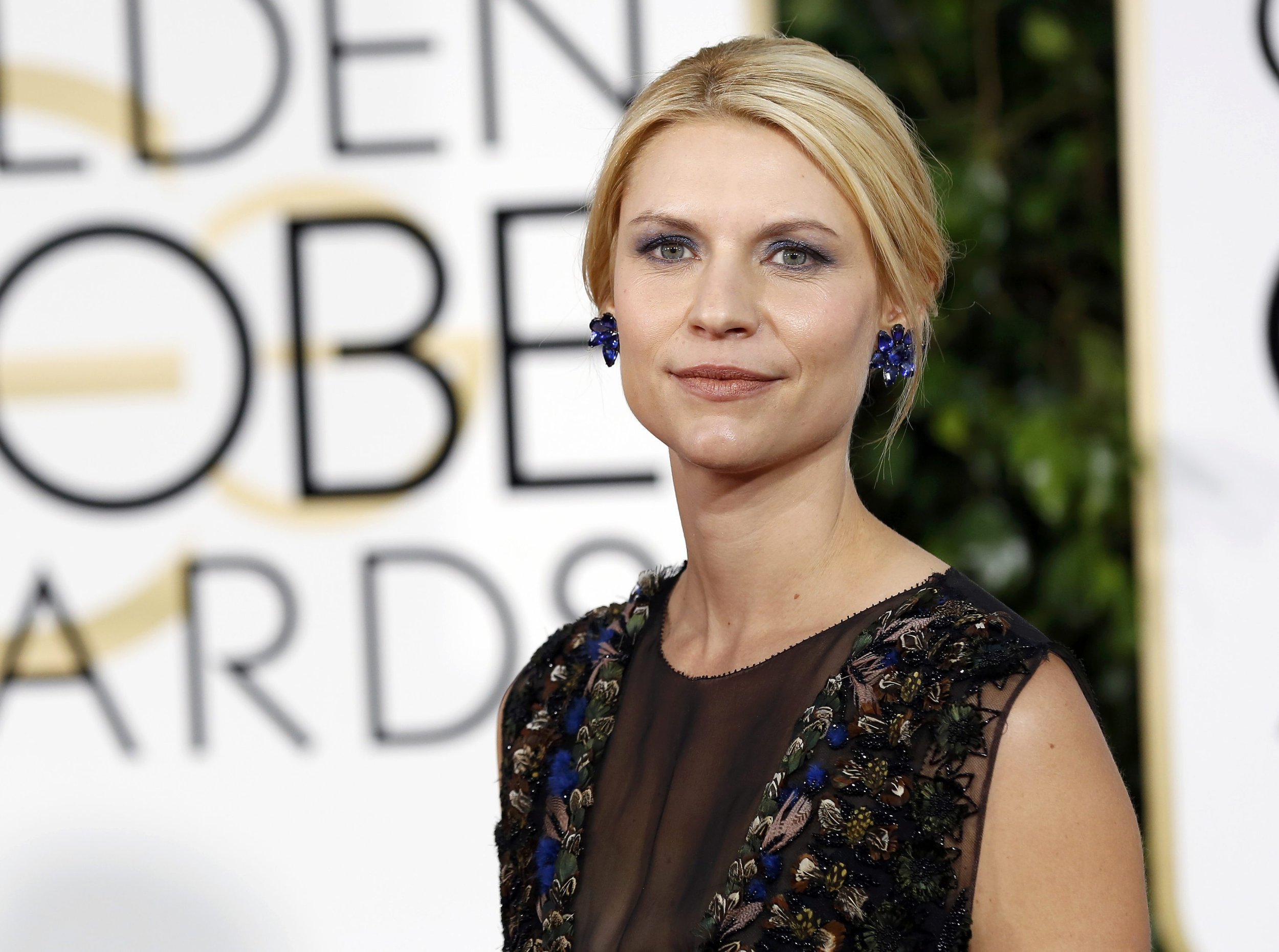 Claire Danes at Golden Globes After Announcing Her Pregnancy
