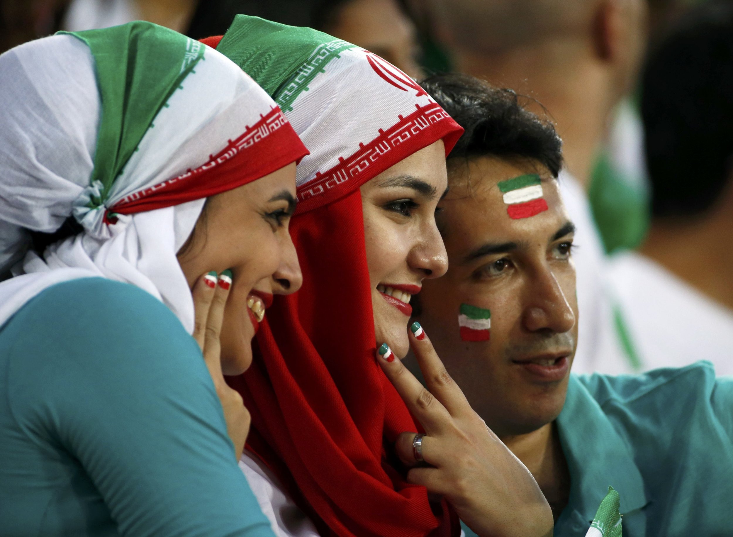 Iran Warns Its Footballers Against Clicking Selfies With Female Fans At The Asian Cup Ibtimes