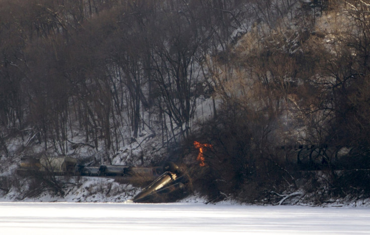 Iowa train derails