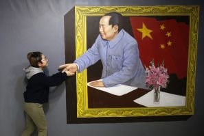 China warns artists corruption