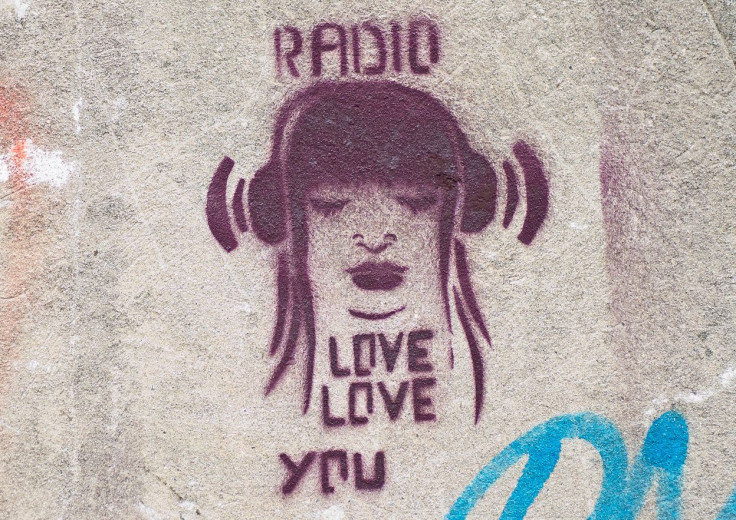 Radio_love_(6405245865)
