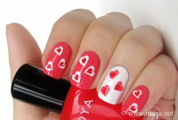 freehand-hearts-valentines-day-nails