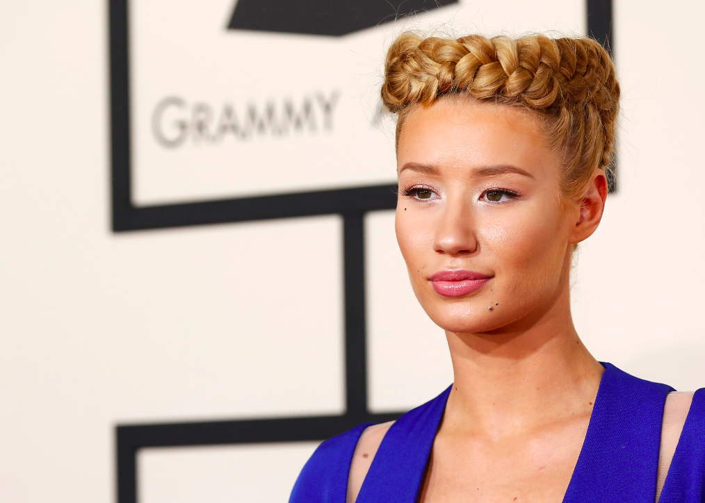 Iggy Azalea Bikini Pictures Make Her Quit Twitter After ‘Cellulite ...