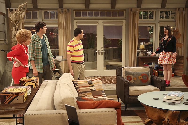 ‘two And A Half Men Series Finale Spoilers Did Charlie Sheen Return Chuck Lorre Explains 
