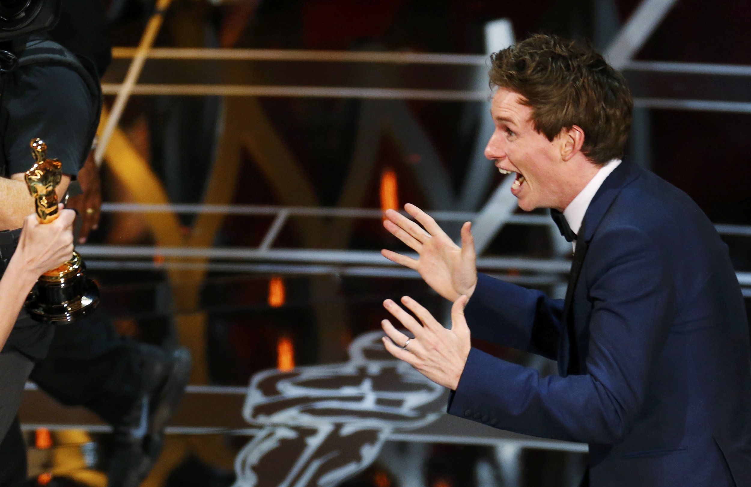 Eddie Redmayne Wins Best Actor At 87th Academy Awards, Beats Michael ...