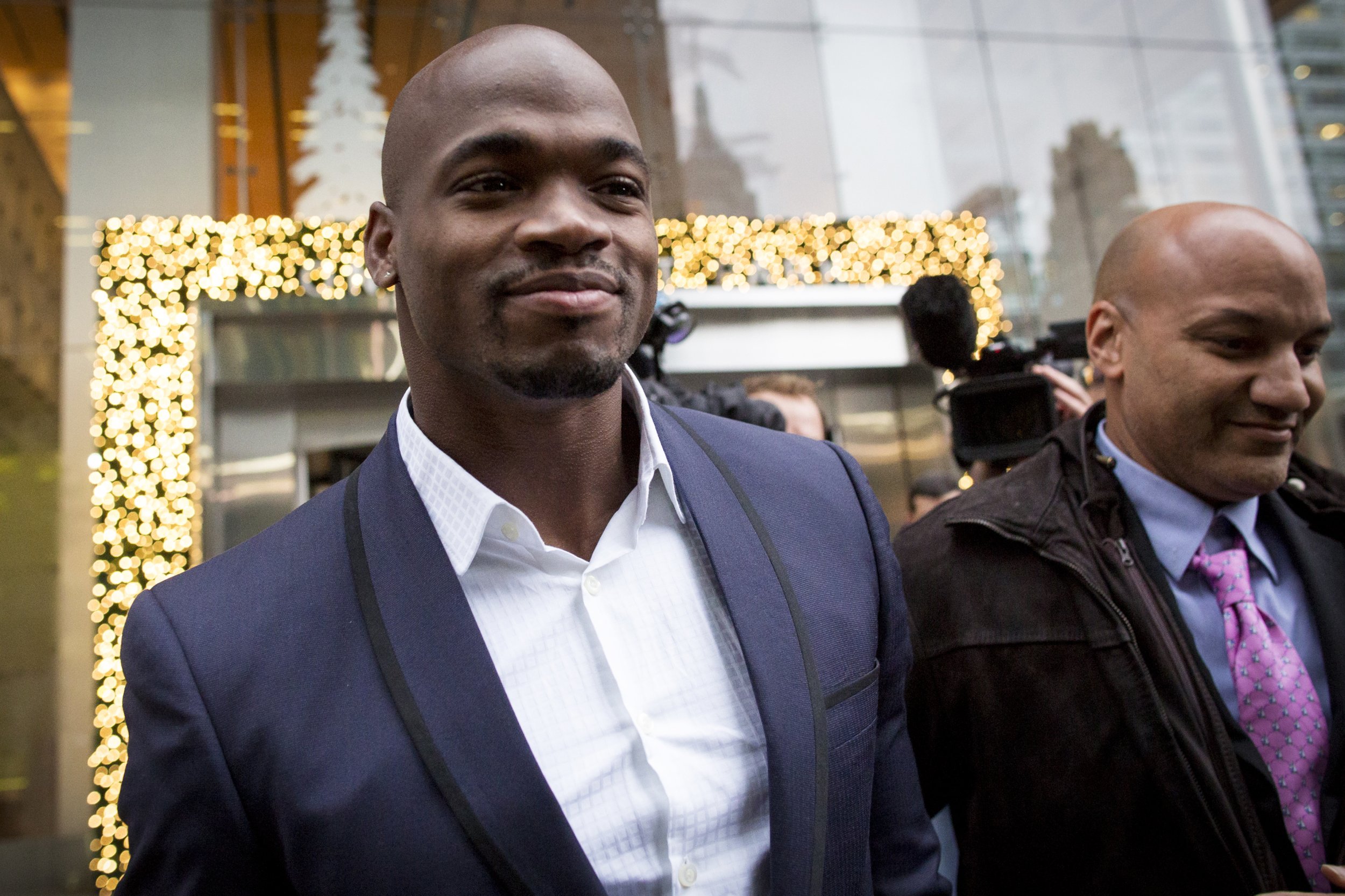 NFL reinstates Minnesota Vikings' Adrian Peterson