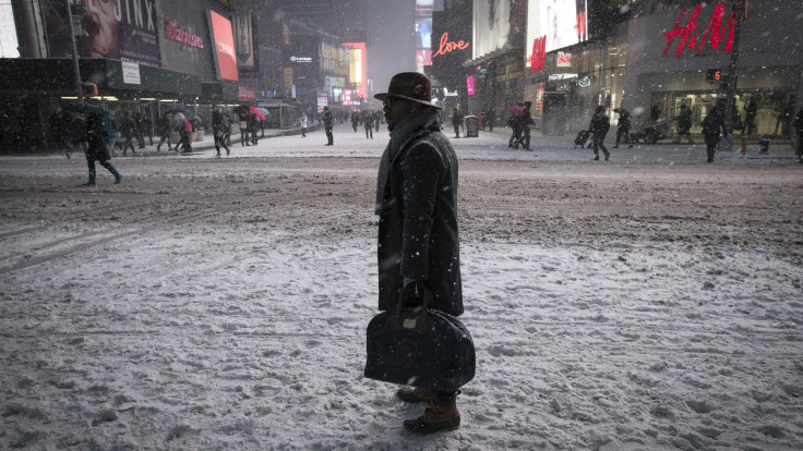 times-square-new-york-blizzard-underwhelming