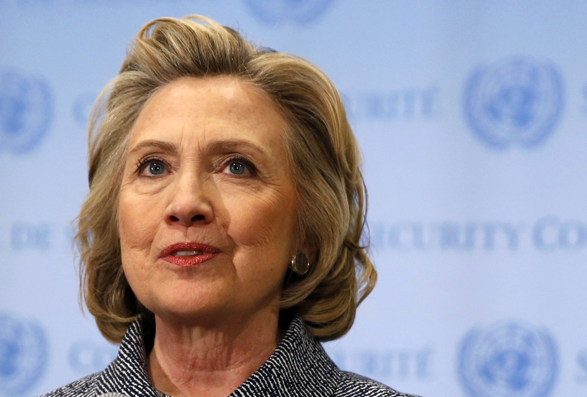 Hillary Clinton Email Controversy Update Convenience Cited As Reason 5340