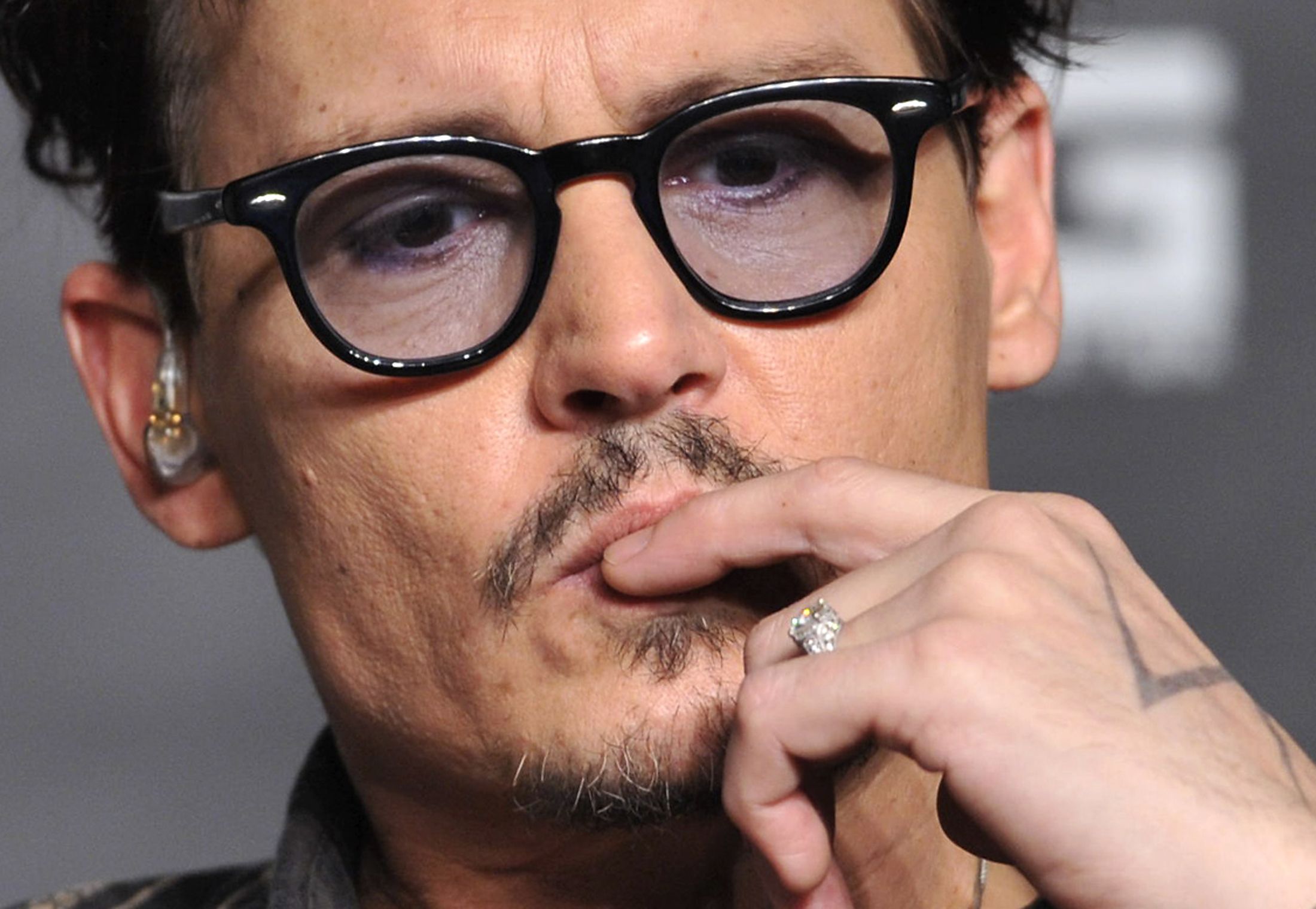 'Pirates Of The Caribbean 5' Star Johnny Depp Suffers Hand Injury