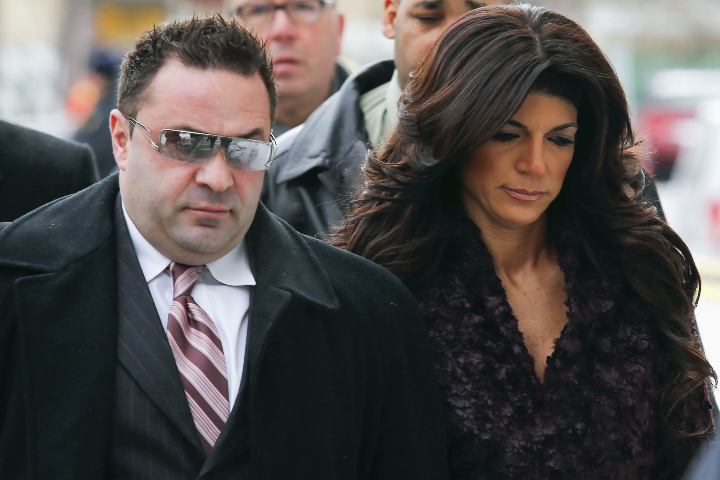 Real Housewives Of New Jersey Teresa Giudice S Daughter Responds To Rumors About Joe Cheating
