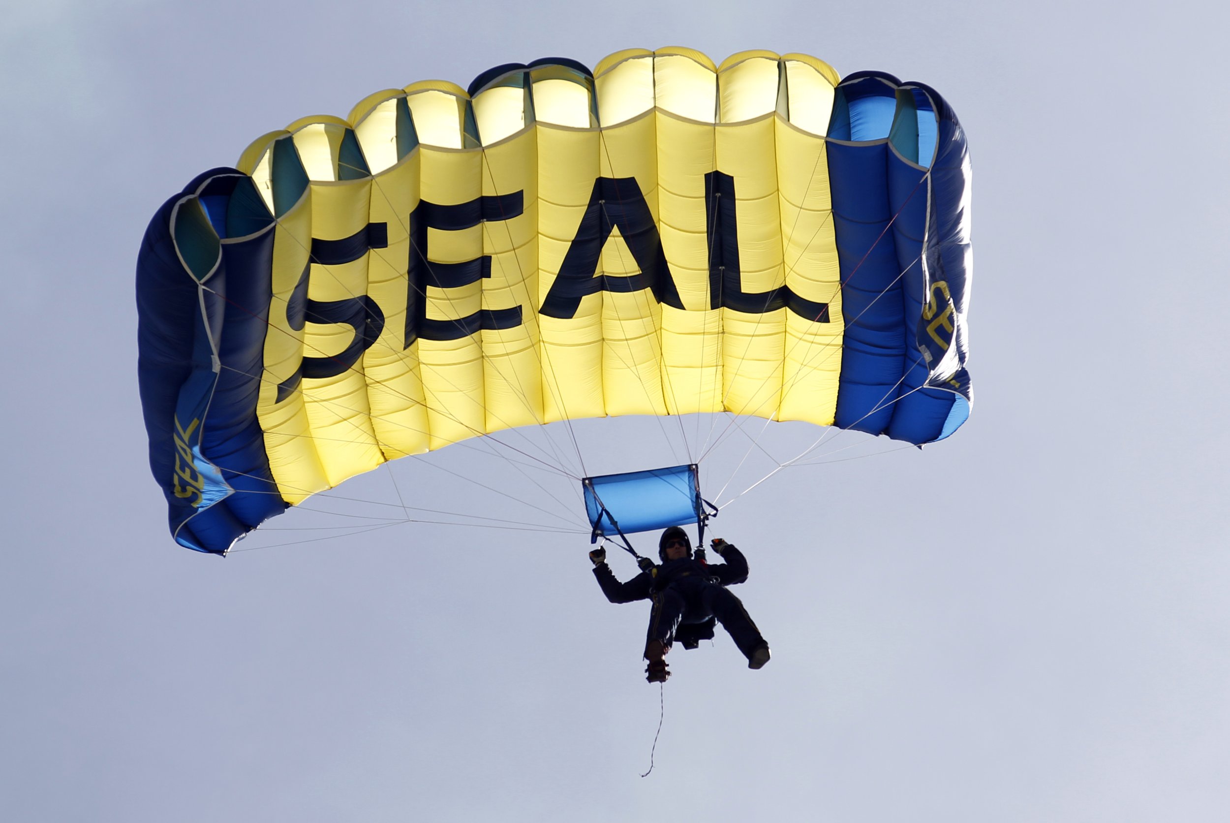 navy-seal-killed-after-parachute-malfunction-during-training-in