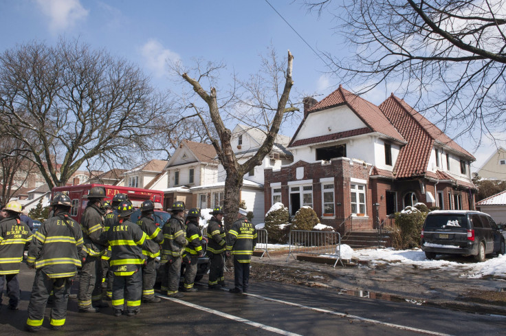 2015-03-21T193010Z_1084375889_GF10000034449_RTRMADP_3_US-USA-NEW-YORK-FIRE