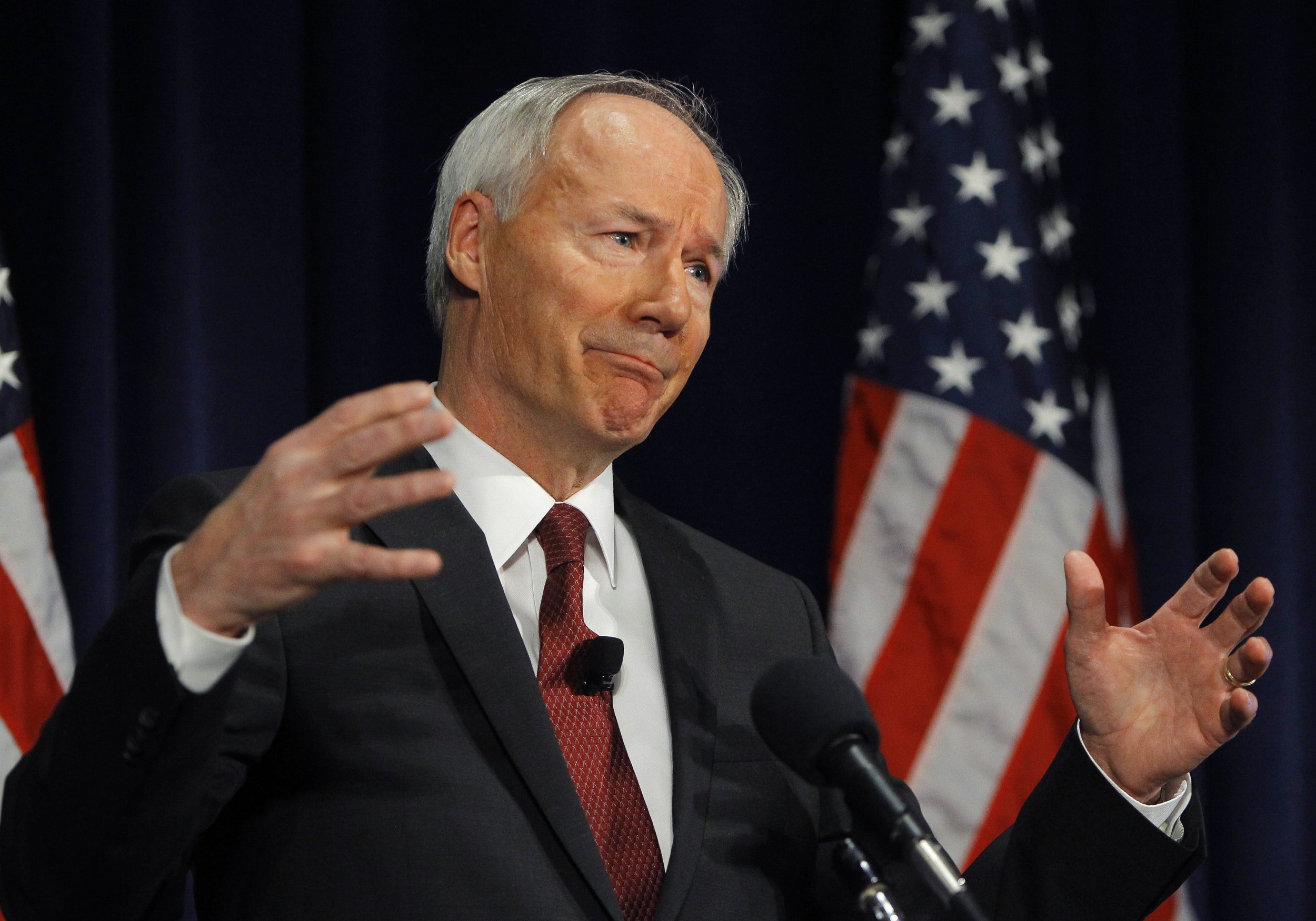 arkansas-governor-asa-hutchinson-slammed-after-regretting-a-ban-on-mask