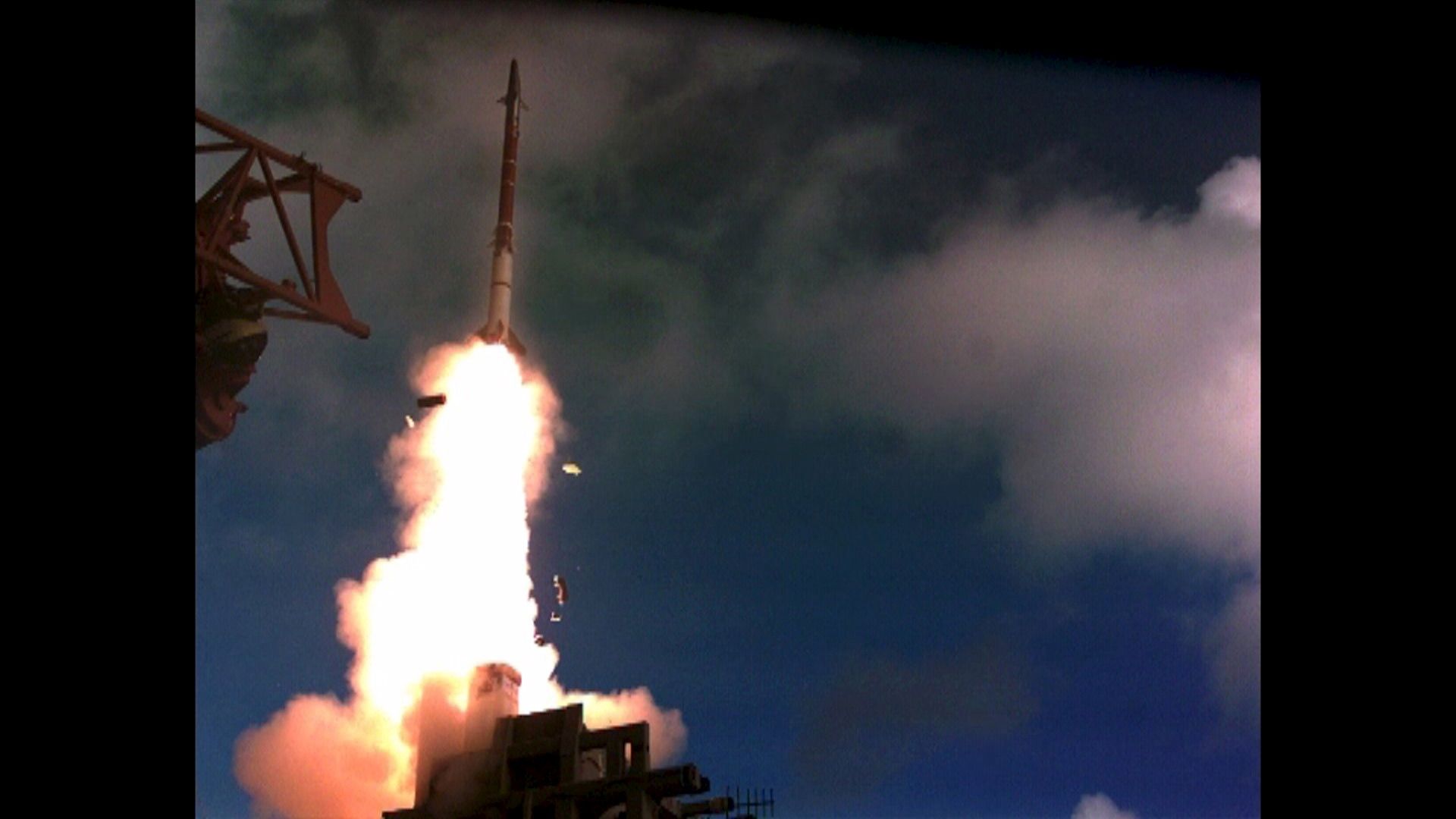 Israel Successfully Tests US-Backed David's Sling Missile Defense ...