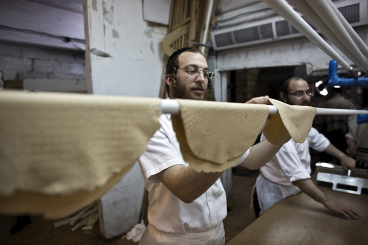 baking passover matzo