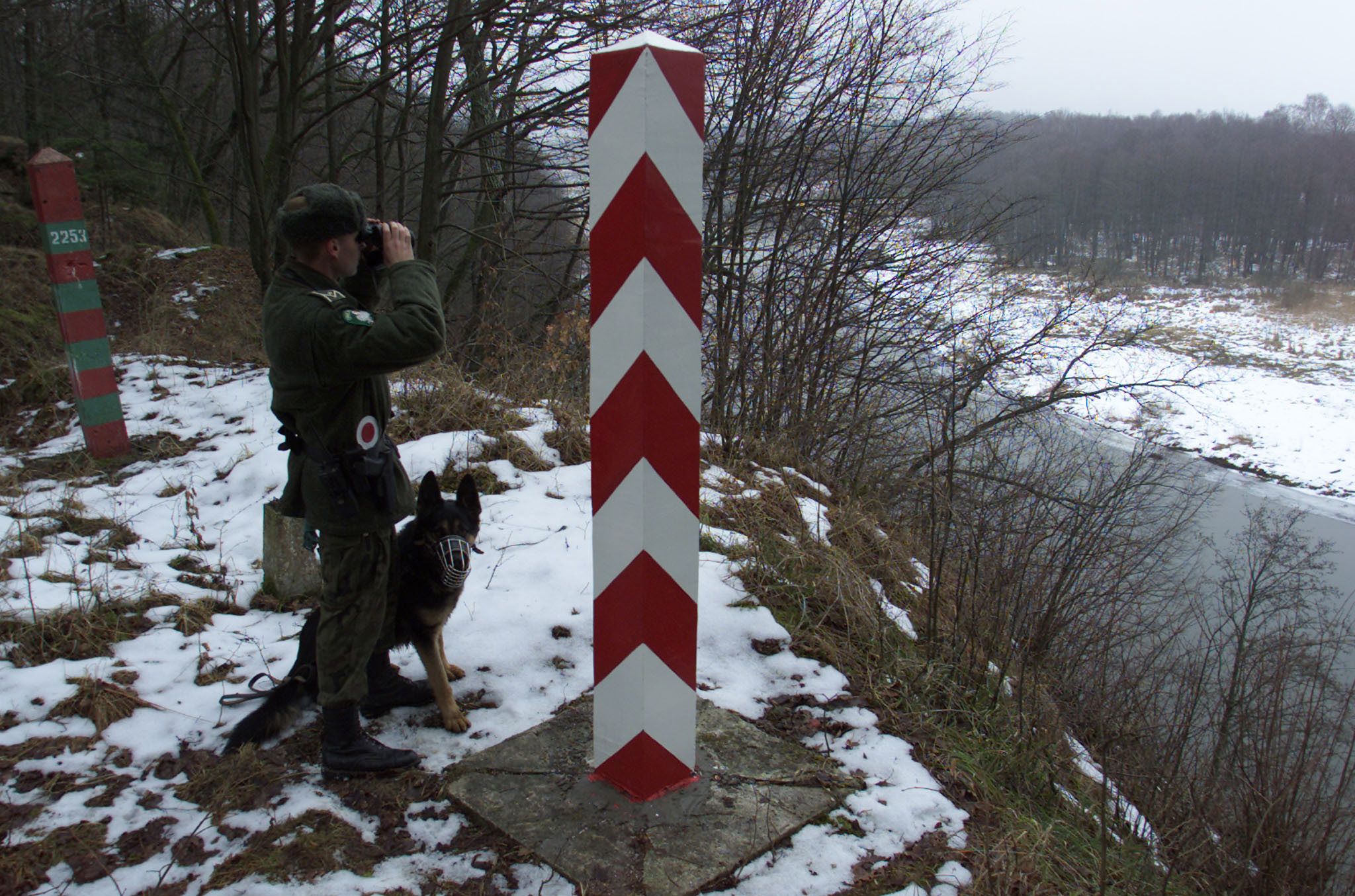 Amid Russian Hostility, Poland To Build Watchtowers On Border With ...