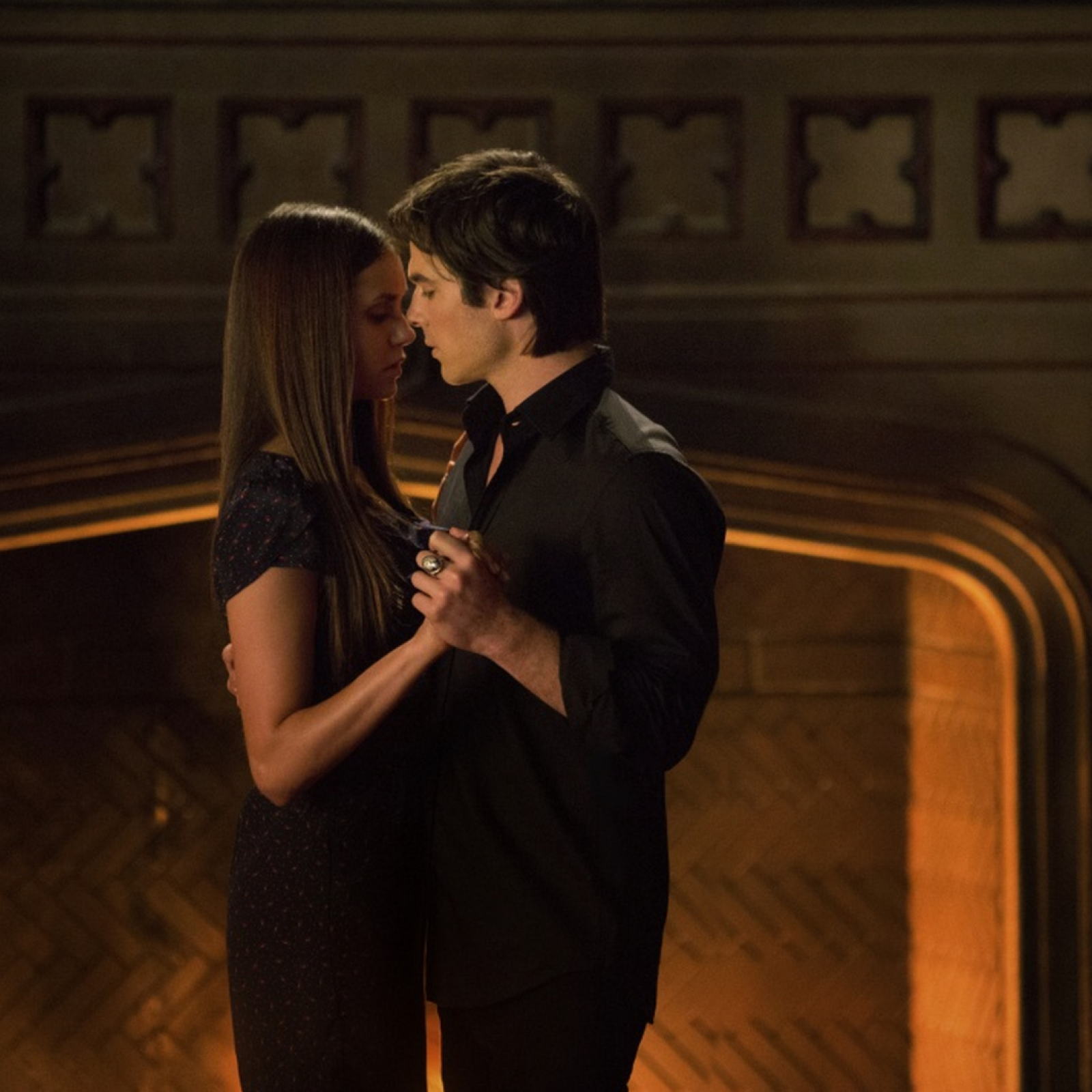 Vampire Diaries' Season 6 Spoilers: Will Elena And Damon Break Up? Watch  Our Top 6 Delena Scenes [VIDEOS]