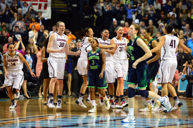 Victory for Connecticut Huskies 