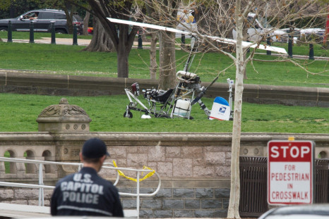 Gyrocopter on Capitol Hill lawn