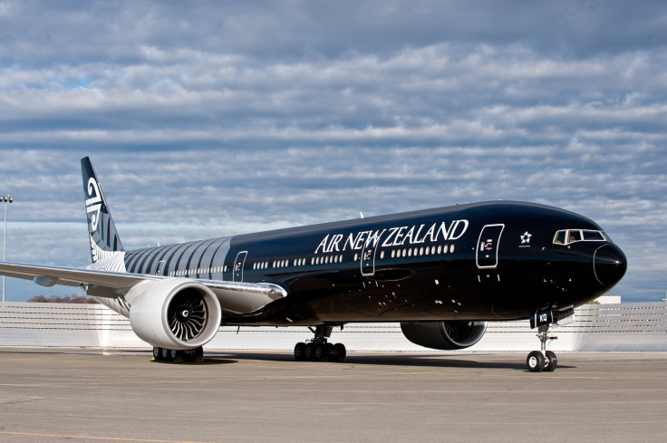 All Black Boeing 777 Air New Zealand