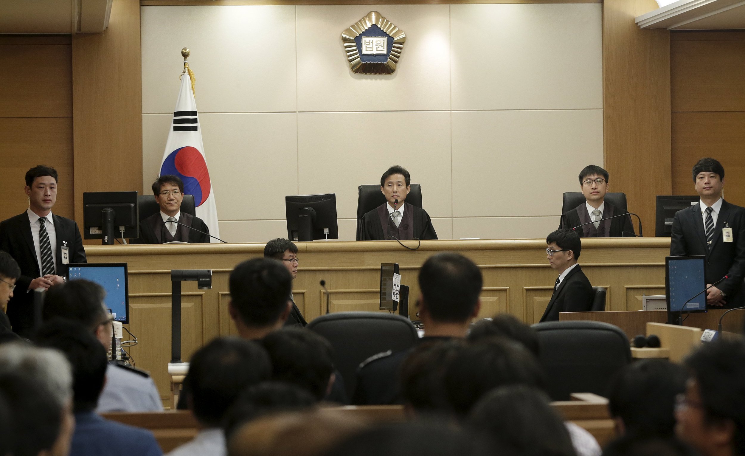 South Korean Ferry Sewols Captain Lee Jun Seok Sentenced To Life In Jail By Appeals Court 