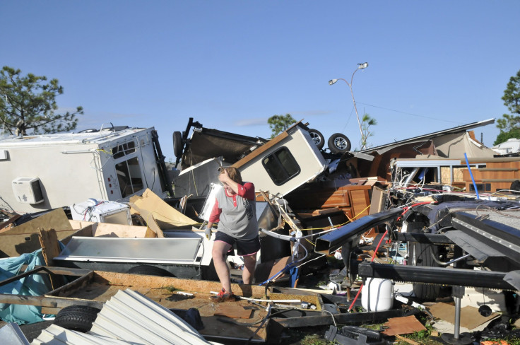 2015-05-07T162513Z_935065905_GF10000087100_RTRMADP_3_USA-WEATHER-OKLAHOMA