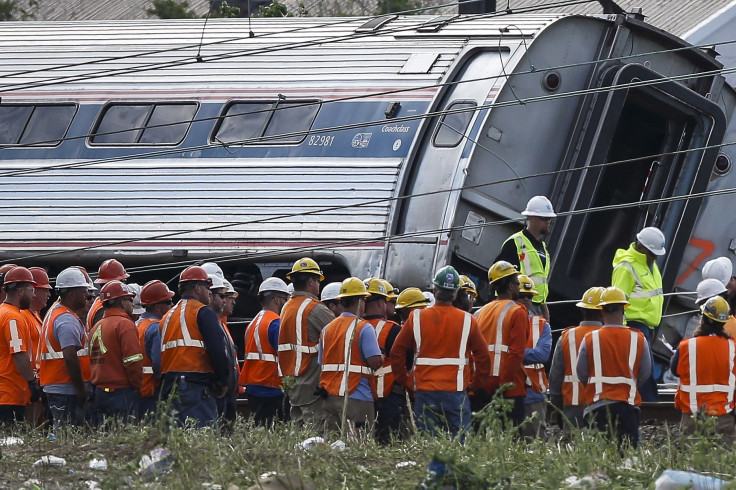 Amtrak train crashes in Philadelphia