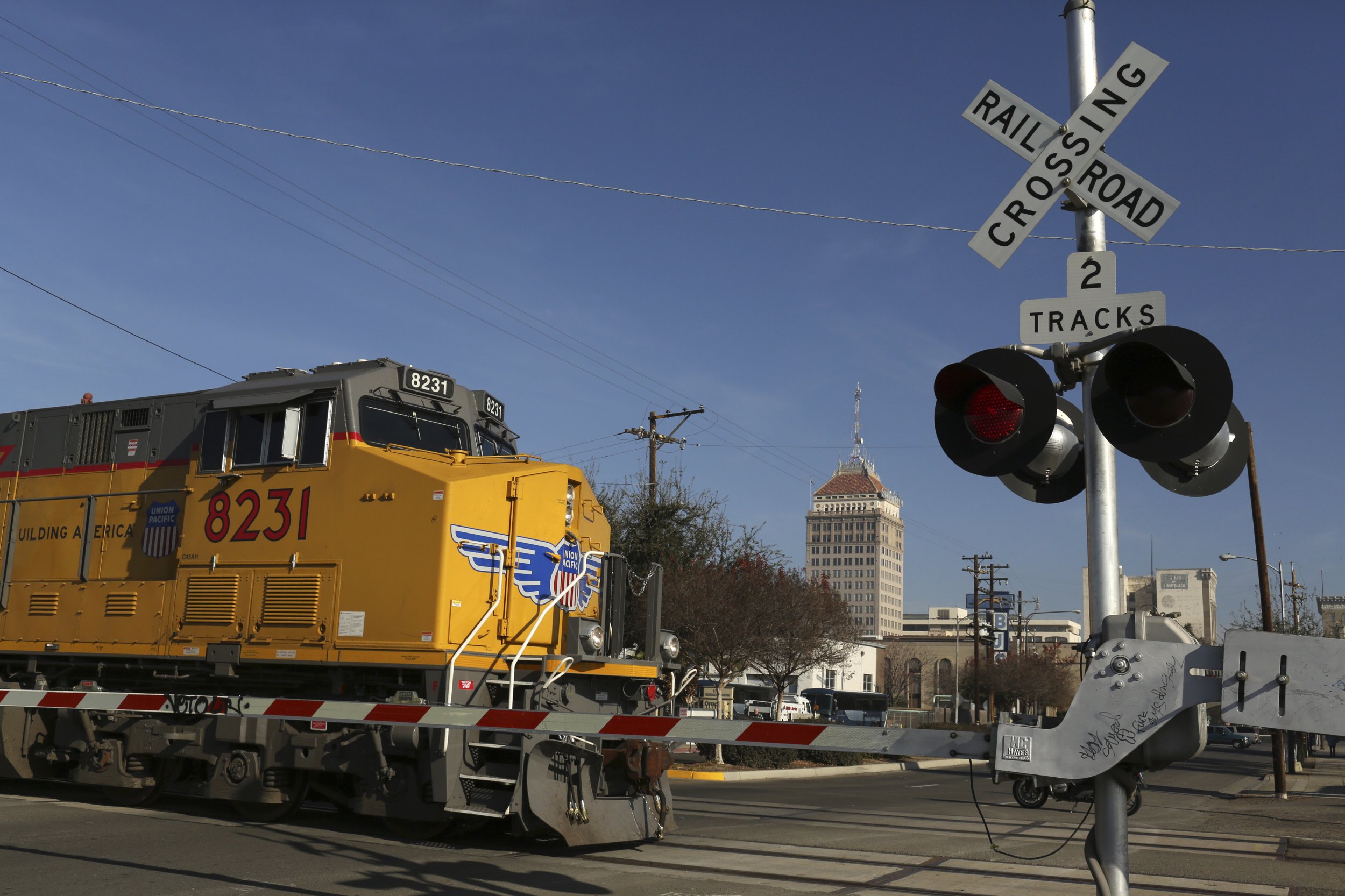 Train Carrying Highly Explosive Ammonium Nitrate Derails, Catches Fire ...