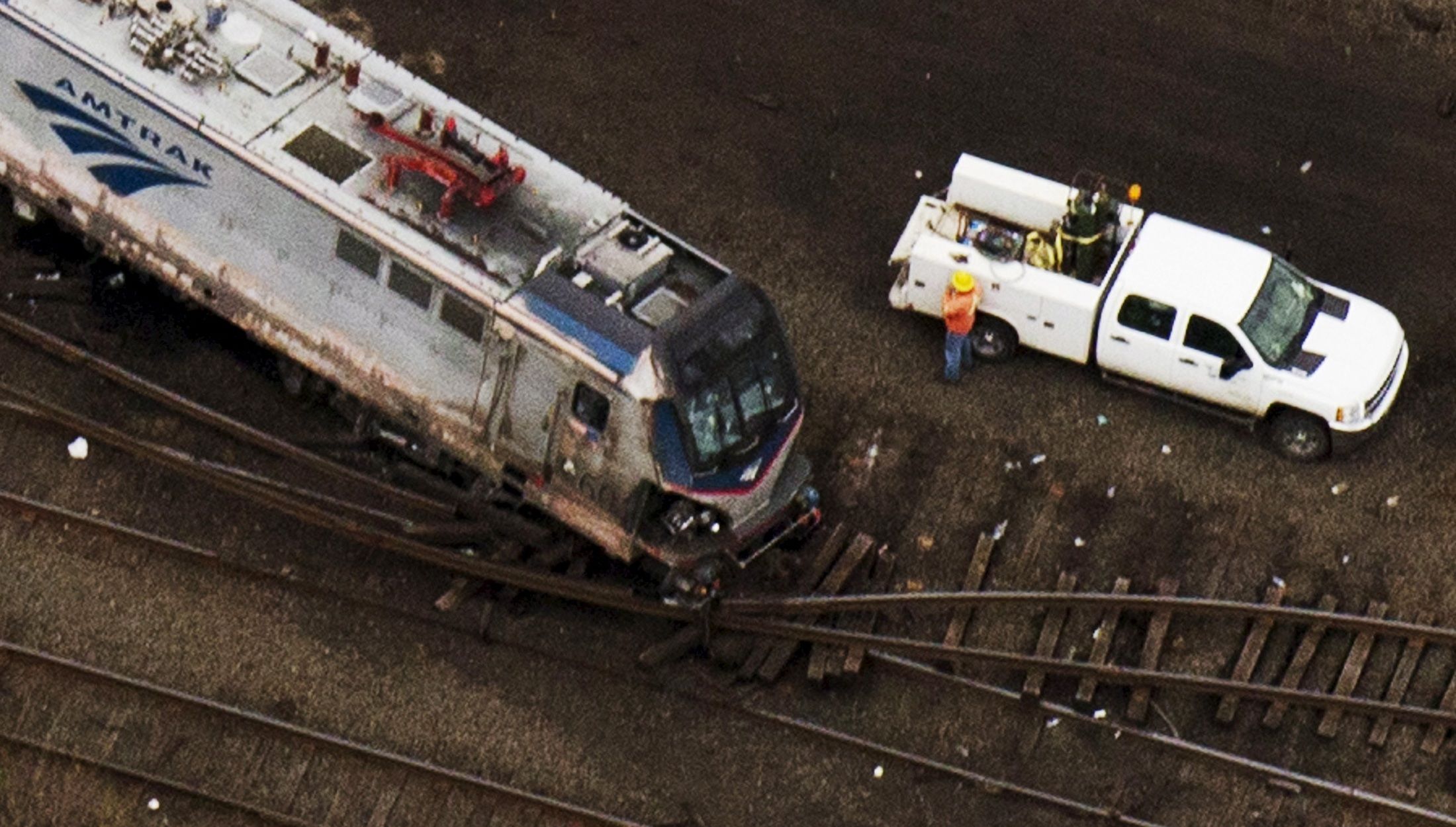 Amtrak Crash Philadelphia Human Error Caused Derailment Of Train 188