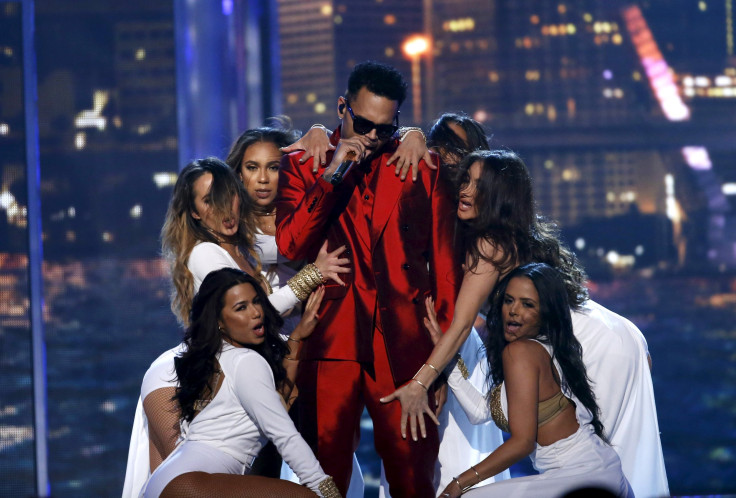 [13:11] Singer Chris Brown performs "Fun" on stage at the 2015 Billboard Music Awards in Las Vegas 
