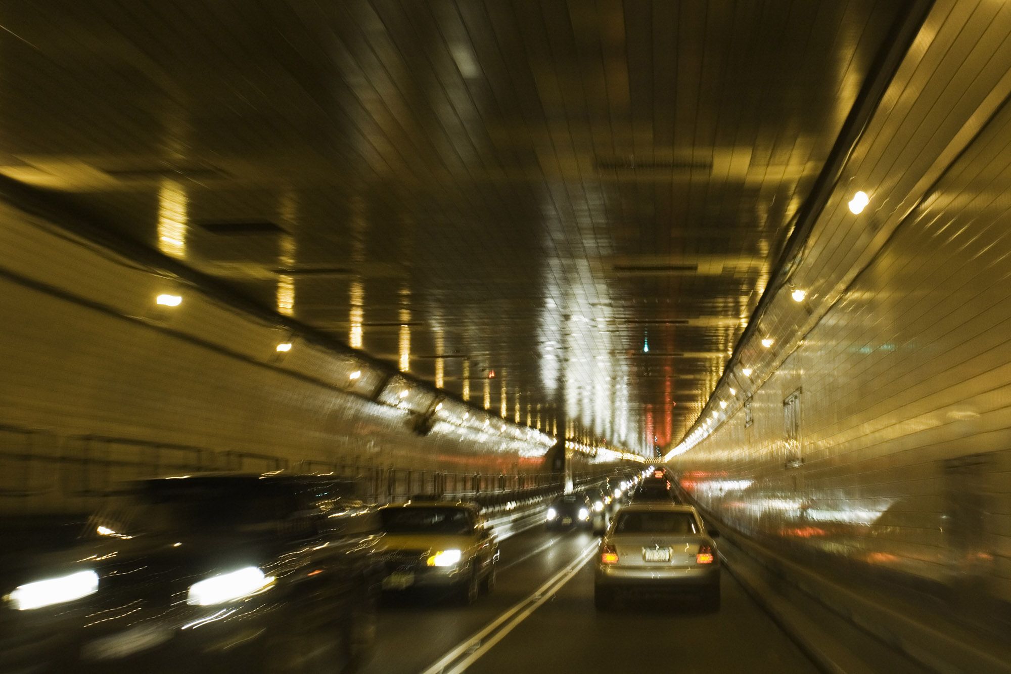 lincoln-tunnel-closed-after-buses-collide-causing-traffic-jams-and