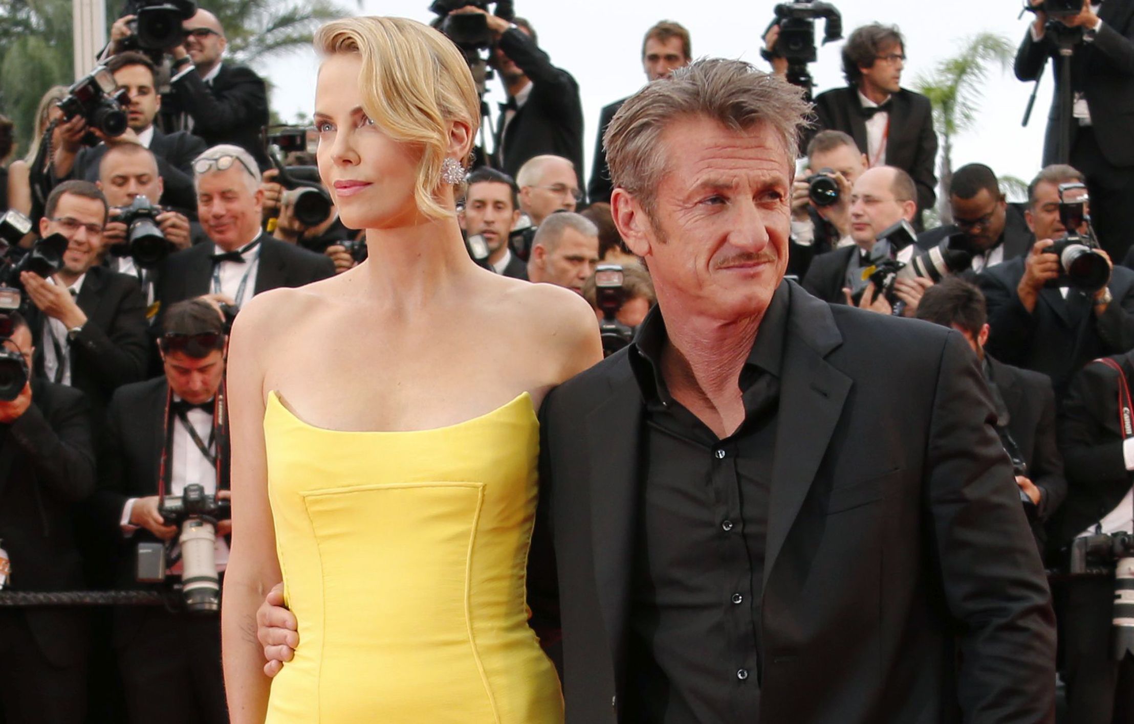 Charlize Theron Reportedly Broke Up With Sean Penn By Ignoring His Phone Calls Ibtimes