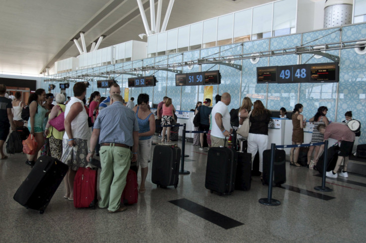 Tunisia tourists depart